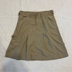 The North Face Khaki Pleated Skirt Outdoor Adventure Sporty Chic Tennis